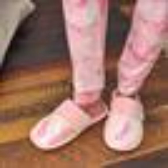 Slippers - Picture 2 of 2